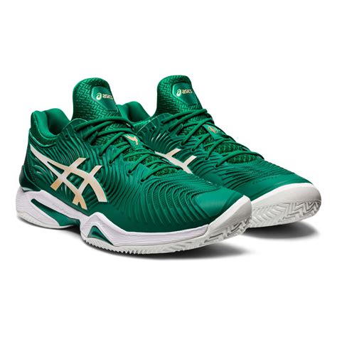 Men's Green Tennis Shoes .